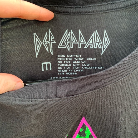 def leopard 🐆 cropped t short sleeve women’s M - Picture 4 of 4